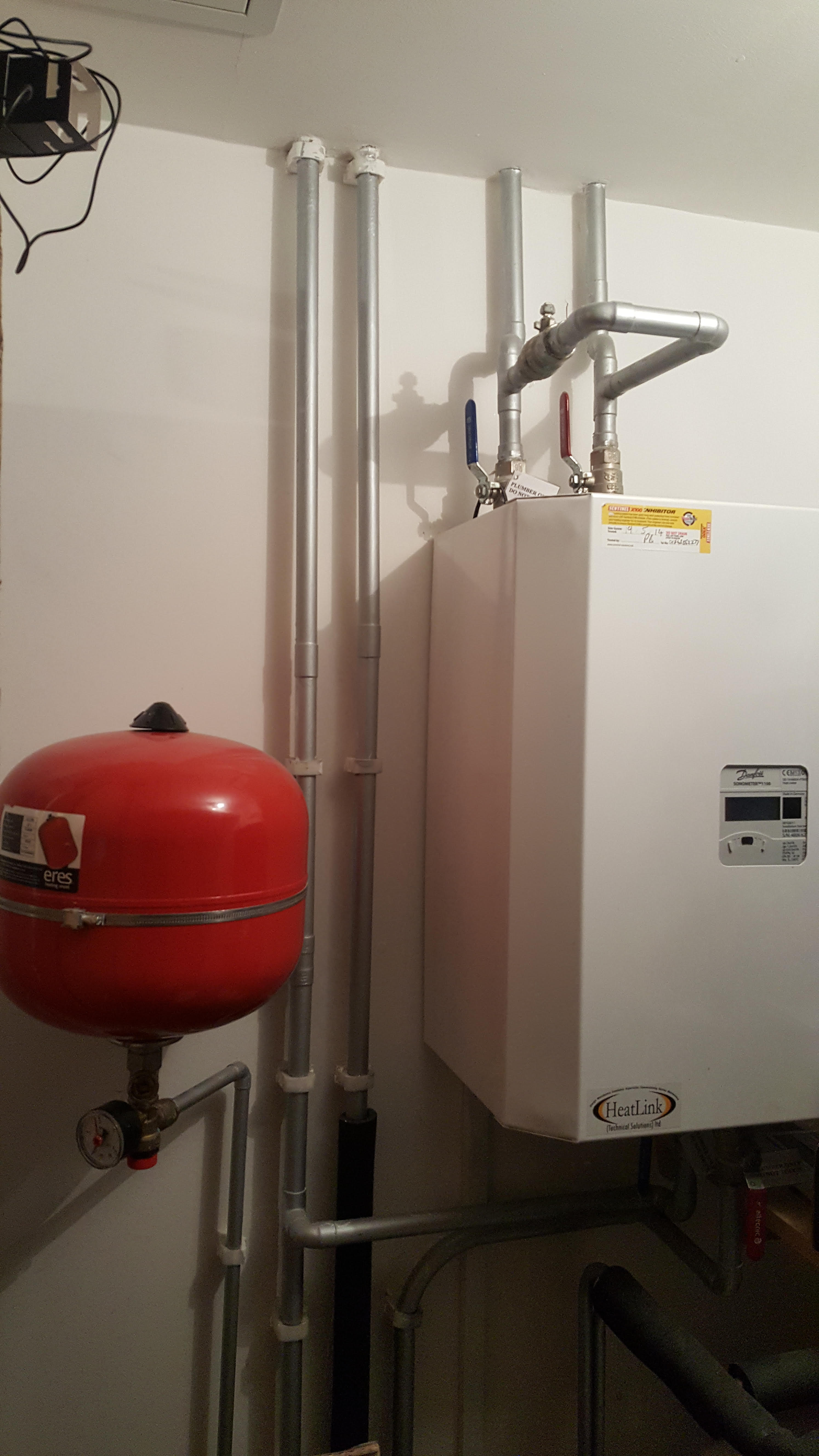 Pressure at expansion vessel 12 Dec17.jpg