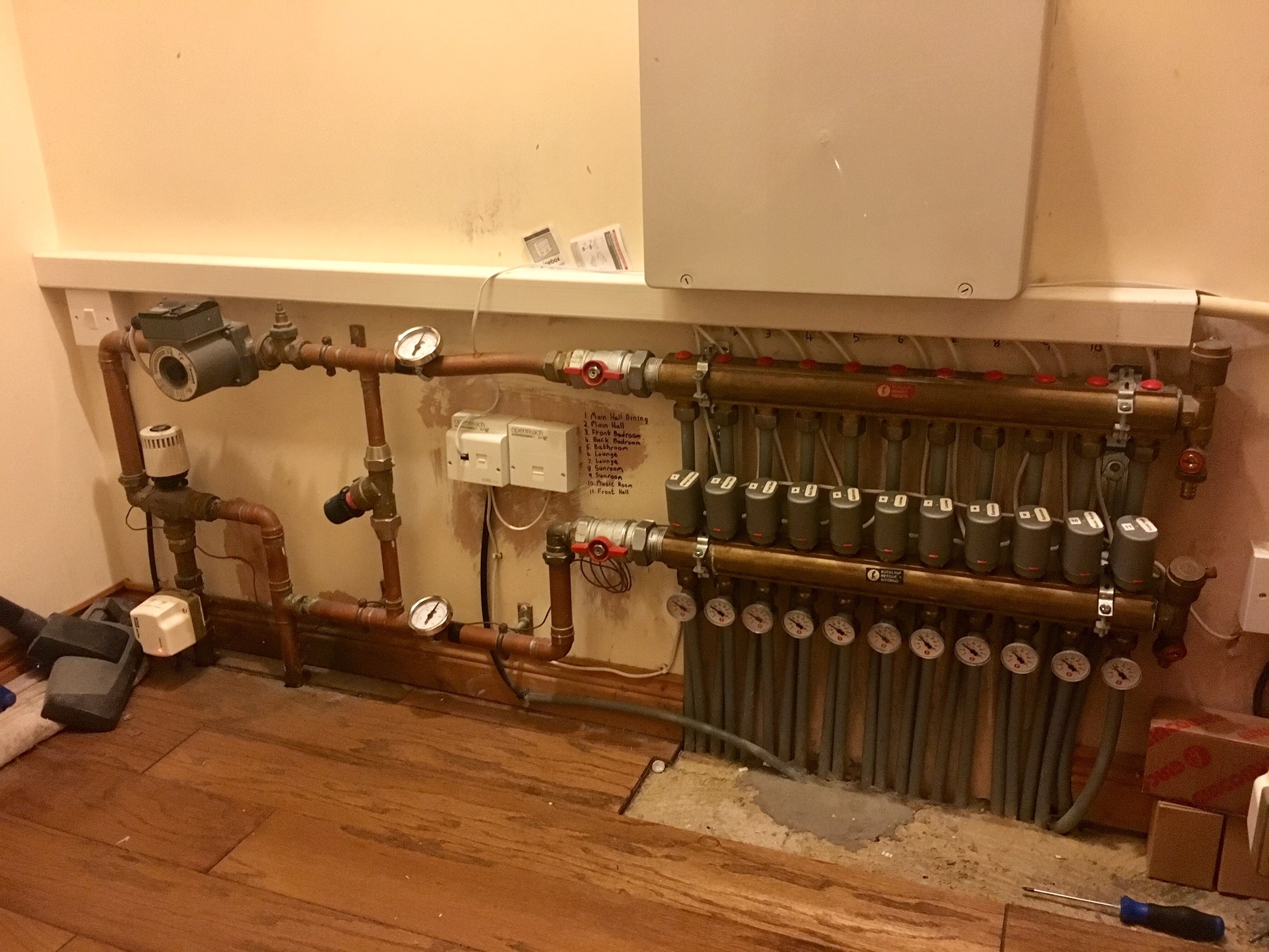 underfloor1.jpg